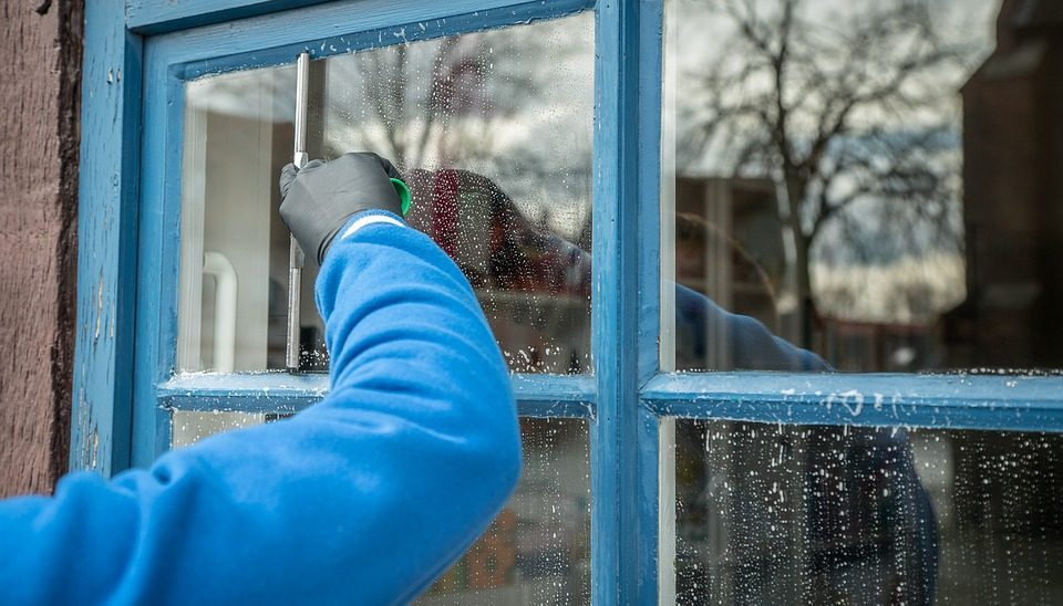 window cleaner with gloves